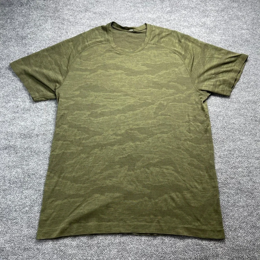 Lululemon Metal Vent Tech SS Shirt Mens XL Green Camo Training Gym Top